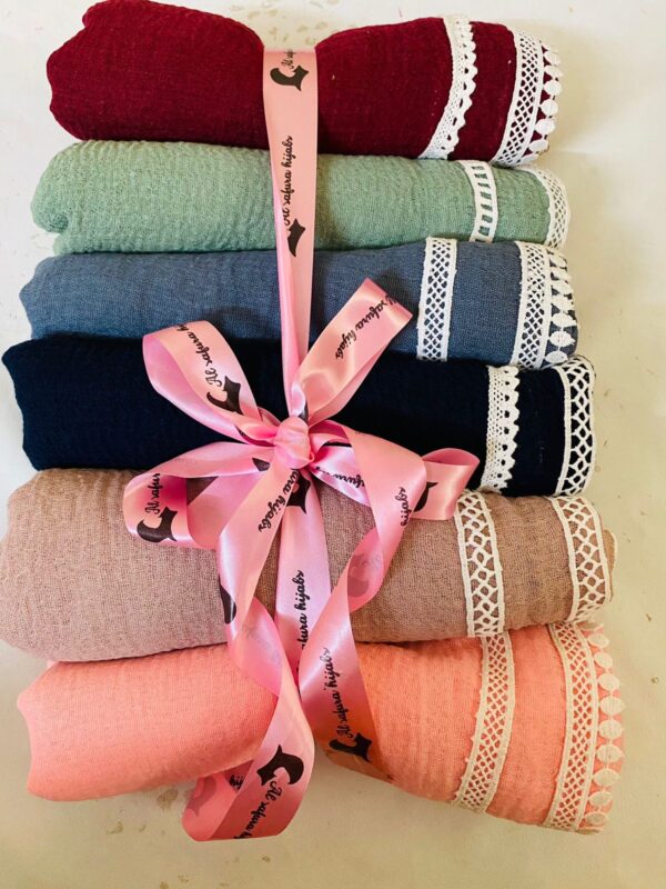 Lace crinkle cotton hijab