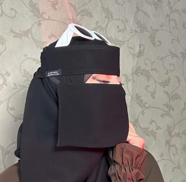 Saudi niqab, short niqab , naqab , modesty